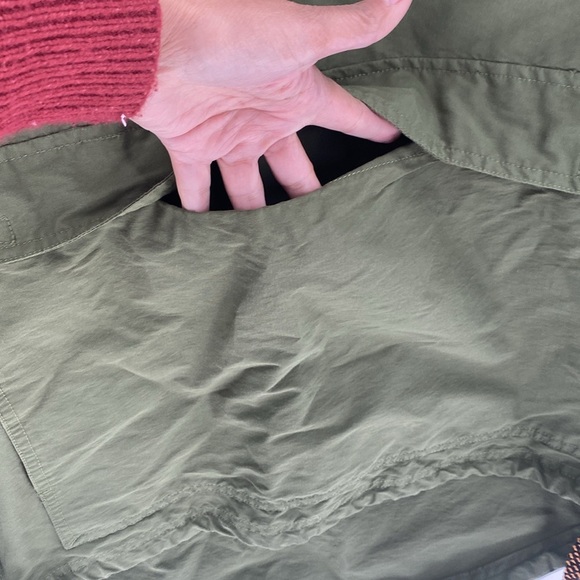 Modern Amusement Mens Green Long Sleeve Hooded Windbreaker Jacket pullover - Picture 2 of 11